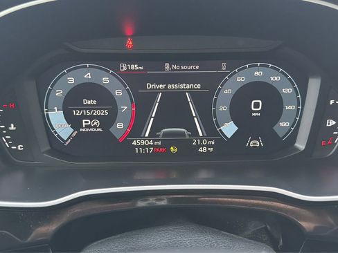 Used 2023 Audi Q3 2.0T Premium image 17