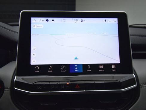 Used 2019 Jeep Compass Latitude FWD image 15