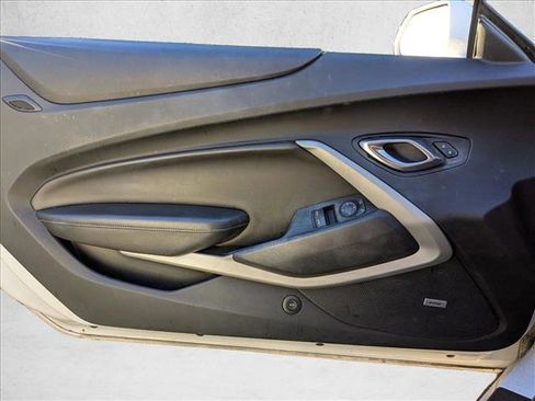 Used 2018 Chevrolet Camaro LT w/ Technology Package image 13