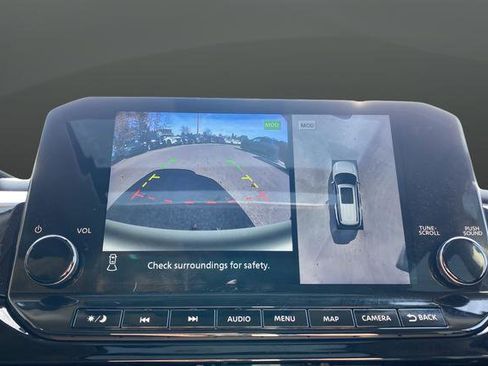 Used 2024 Nissan Pathfinder SL w/ SL Premium Package image 20