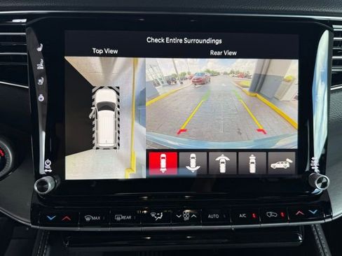 New 2026 Jeep Grand Wagoneer 4WD image 17