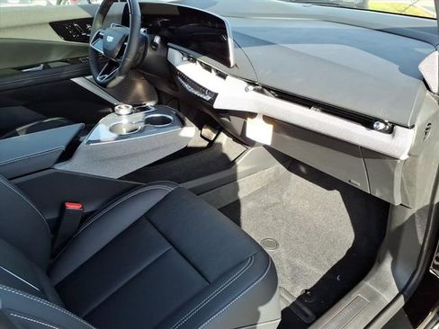 New 2026 Cadillac Optiq Sport 2 image 23
