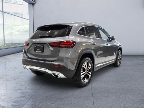 Used 2026 Mercedes-Benz GLA 250 4MATIC image 6