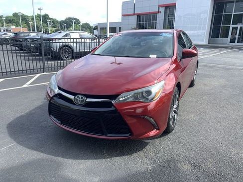 Certified 2017 Toyota Camry XSE FWD image 4