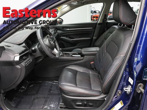 Used 2024 Nissan Altima 2.5 SR w/ SR Premium Package FWD image 14