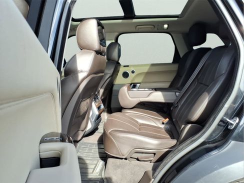 Used 2016 Land Rover Range Rover Sport HSE image 10