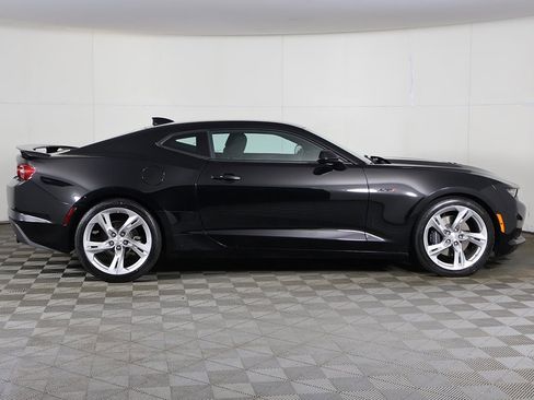 Used 2021 Chevrolet Camaro LT image 15