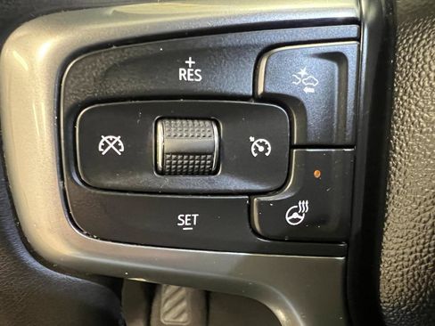 Used 2025 Chevrolet Silverado 2500 LT w/ Convenience Package image 40