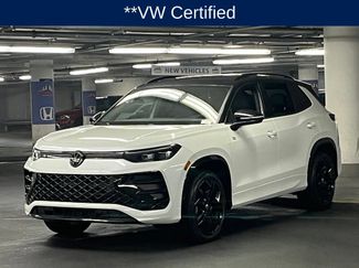 Used 2025 Volkswagen Tiguan SE R-Line AWD/4WD video 3