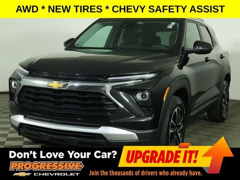 Used 2025 Chevrolet TrailBlazer LT AWD/4WD image 1