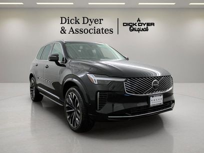 New 2025 Volvo XC90 B6 Plus w/ Protection Package Premier