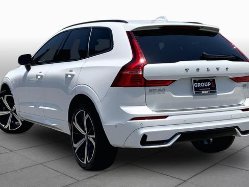 Used 2023 Volvo XC60 B5 Ultimate w/ Climate Package FWD image 12