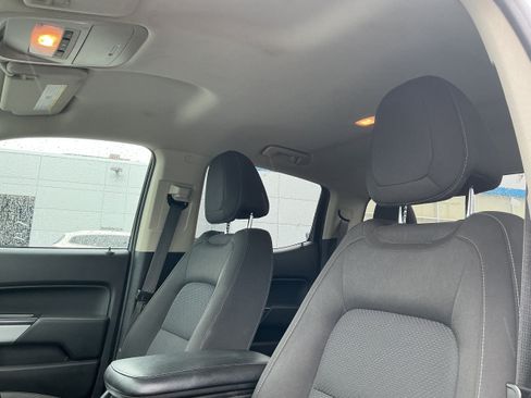 Used 2021 Chevrolet Colorado LT AWD/4WD image 5