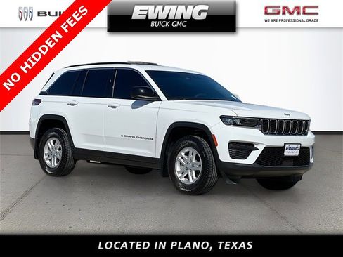 Used 2025 Jeep Grand Cherokee Laredo w/ MOPAR Finishing Package image 1