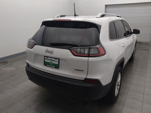 Used 2019 Jeep Cherokee Latitude w/ Cold Weather Group FWD image 7