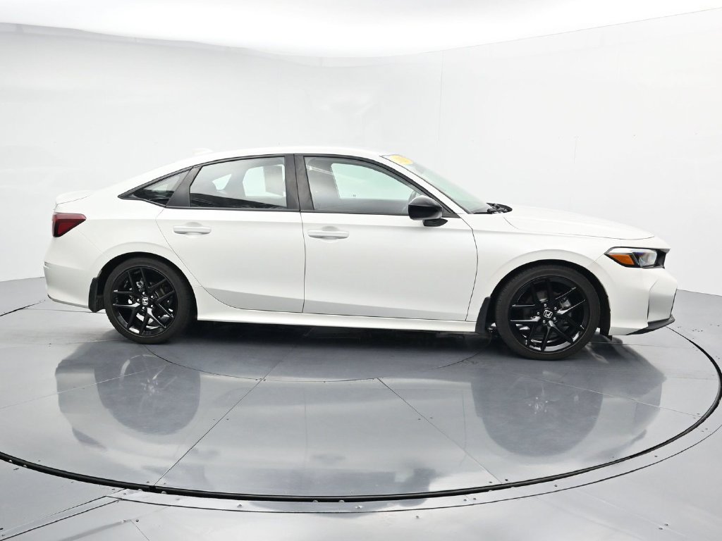 Used 2025 Honda Civic Sport image 9