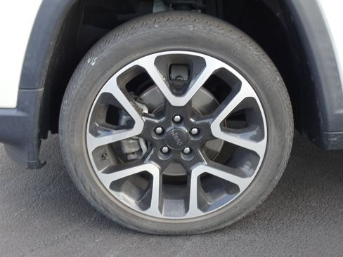Used 2021 Jeep Compass Limited w/ Sun and Sound Group AWD/4WD image 9