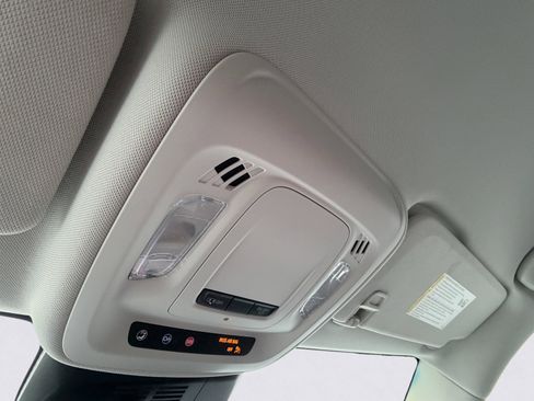 Used 2025 Buick Envision Sport Touring image 32