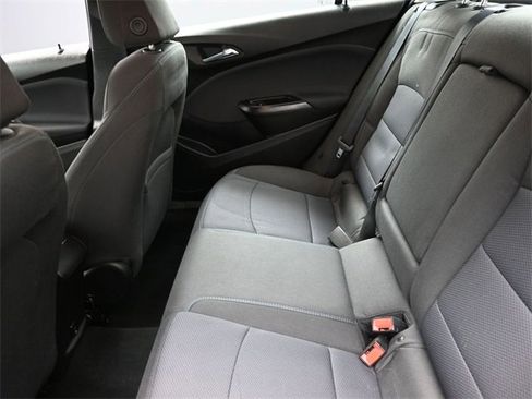 Used 2018 Chevrolet Cruze LT image 15