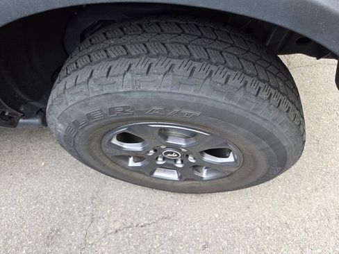 Used 2024 Ford Bronco Big Bend image 7