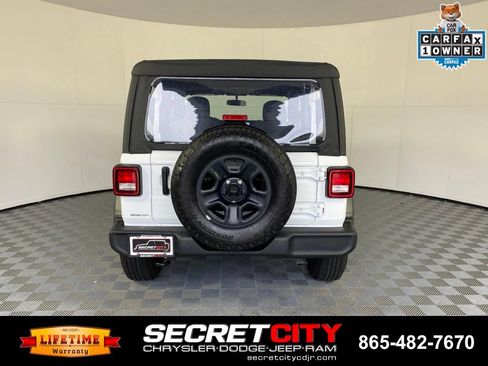 Used 2025 Jeep Wrangler Sport AWD/4WD image 6
