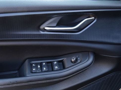 New 2024 Jeep Grand Cherokee L Laredo image 24