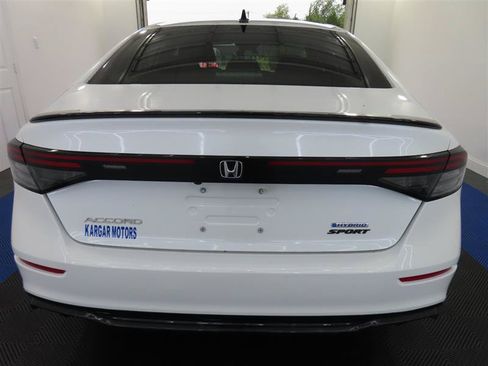 Used 2023 Honda Accord Sport image 7