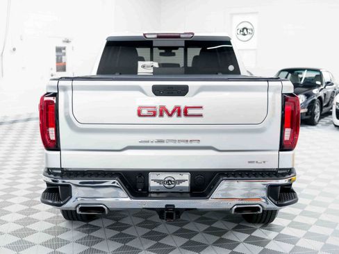 Used 2022 GMC Sierra 1500 SLT w/ SLT Premium Plus Package AWD/4WD image 9