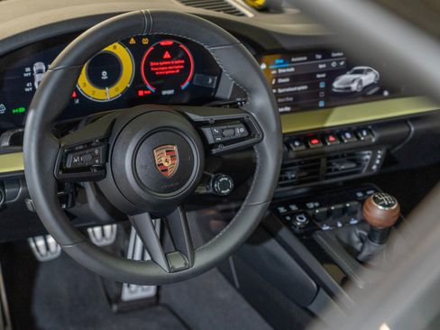 Certified 2025 Porsche 911 Carrera T RWD image 16