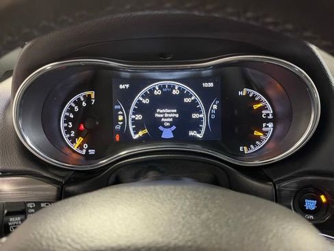 Used 2021 Jeep Grand Cherokee Limited AWD/4WD image 26