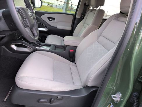 Certified 2025 Nissan Frontier SV w/ SV Convenience Package RWD image 15