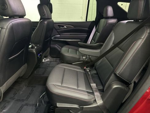 Used 2025 Chevrolet Traverse Z71 image 22