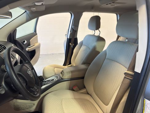 Used 2015 Dodge Journey SXT w/ Flexible Seating Group image 15