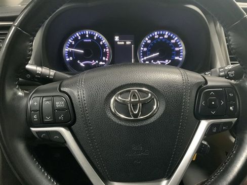 Used 2018 Toyota Highlander Plus image 23