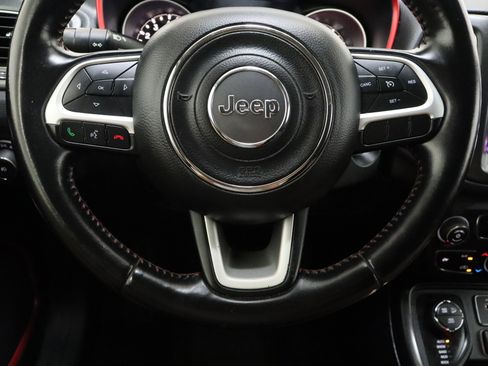 Used 2020 Jeep Compass Trailhawk AWD/4WD image 24