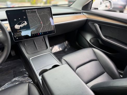 Used 2021 Tesla Model 3 Standard Range Plus image 42