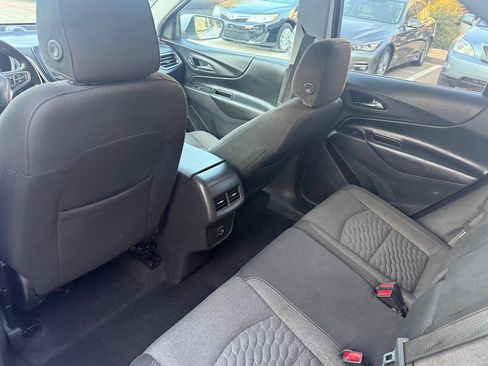 Used 2021 Chevrolet Equinox LT FWD image 19