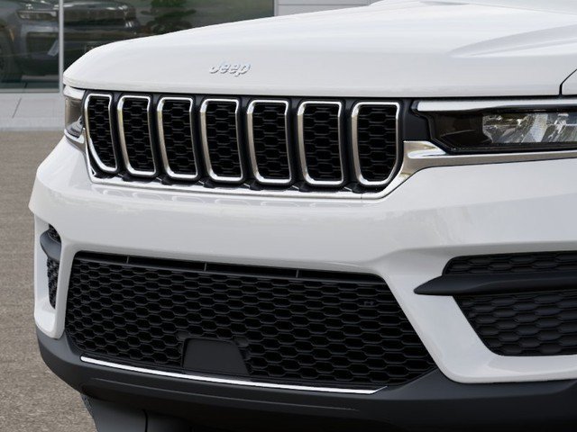 New 2027 Jeep Grand Cherokee Laredo X AWD/4WD image 11