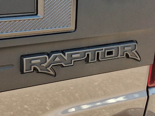 Used 2025 Ford F150 Raptor AWD/4WD image 32