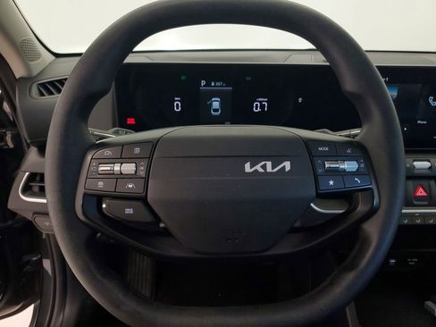Used 2025 Kia K4 FWD image 15