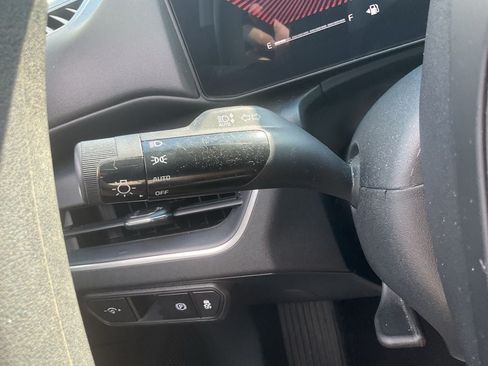 Used 2025 Kia K4 FWD image 23