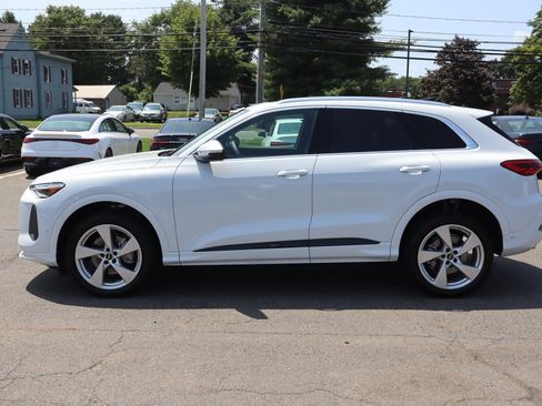 Used 2025 Audi Q5 Premium Plus w/ Premium Plus AWD/4WD image 8
