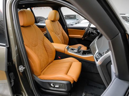 Used 2023 BMW X5 sDrive40i w/ M Sport Package RWD image 38