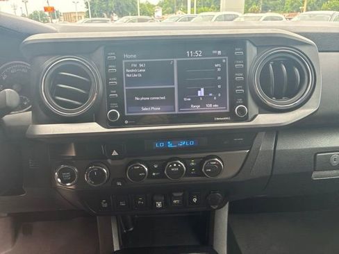 Used 2023 Toyota Tacoma TRD Off-Road w/ Technology Package AWD/4WD image 25