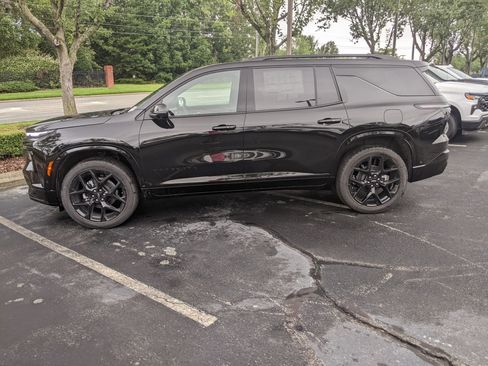 New 2026 Chevrolet Traverse RS image 5