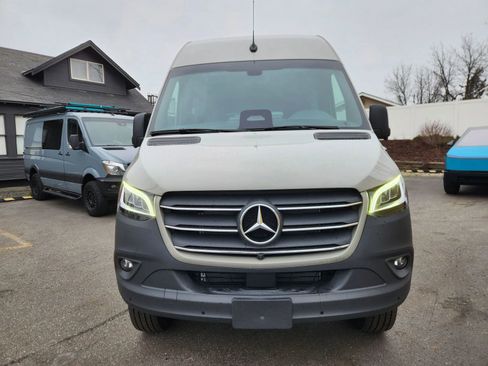 Used 2026 Mercedes-Benz Sprinter 2500 image 2