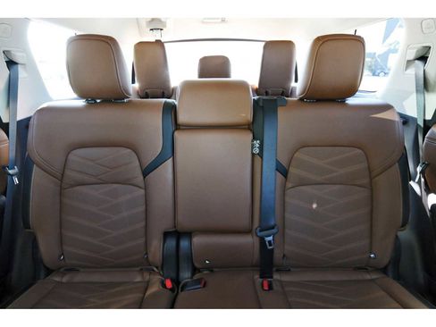 Used 2025 Nissan Pathfinder Platinum w/ Cargo Package image 11