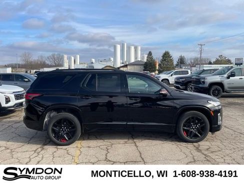 Used 2023 Chevrolet Traverse Premier w/ Redline Edition image 8