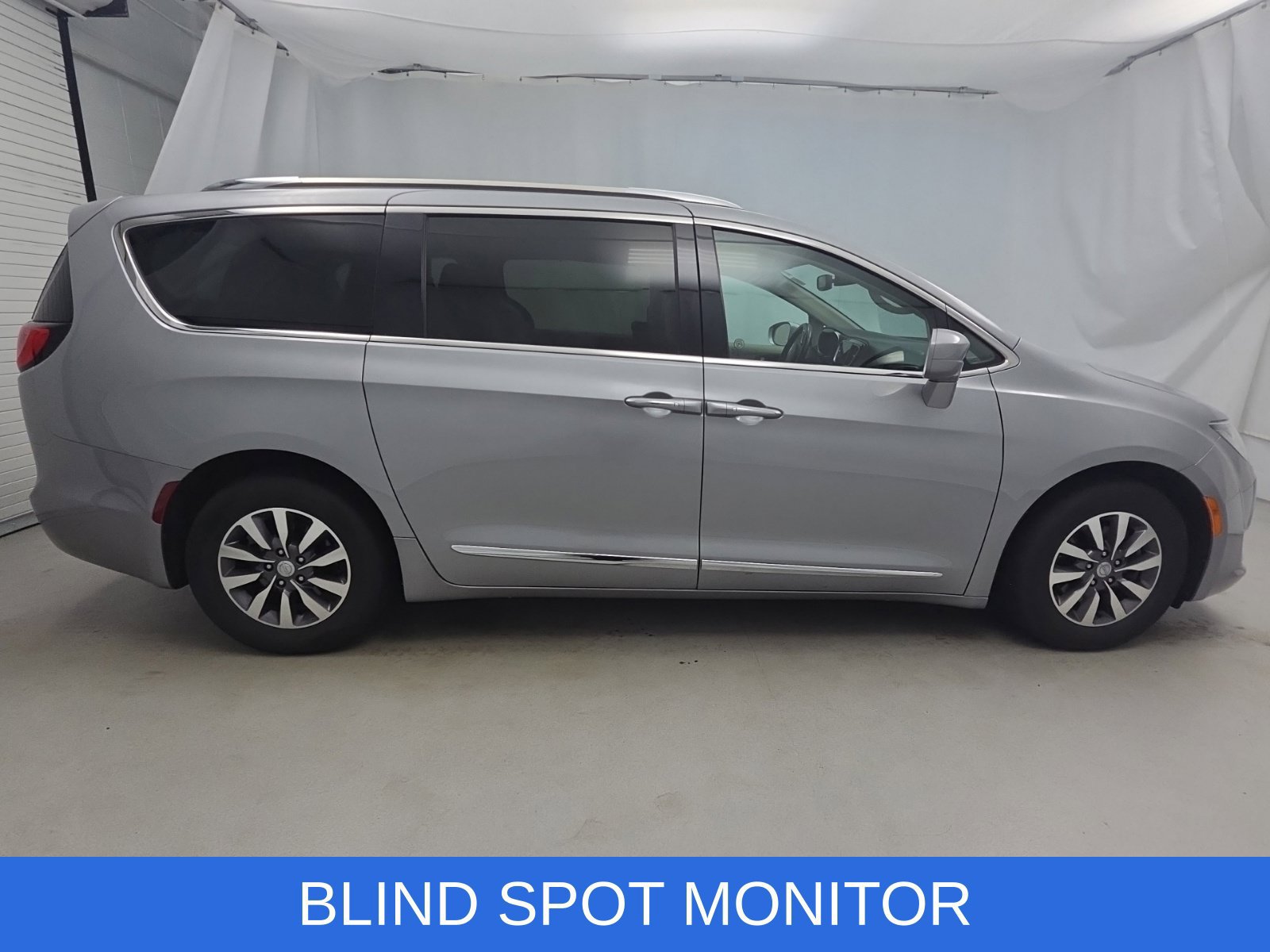 Certified 2020 Chrysler Pacifica Touring-L Plus FWD image 8