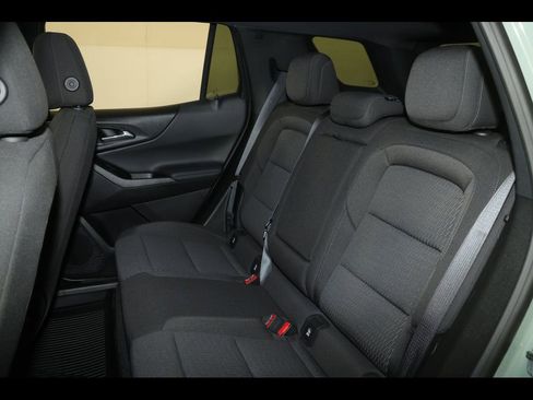 Used 2026 Chevrolet Equinox LT FWD image 28
